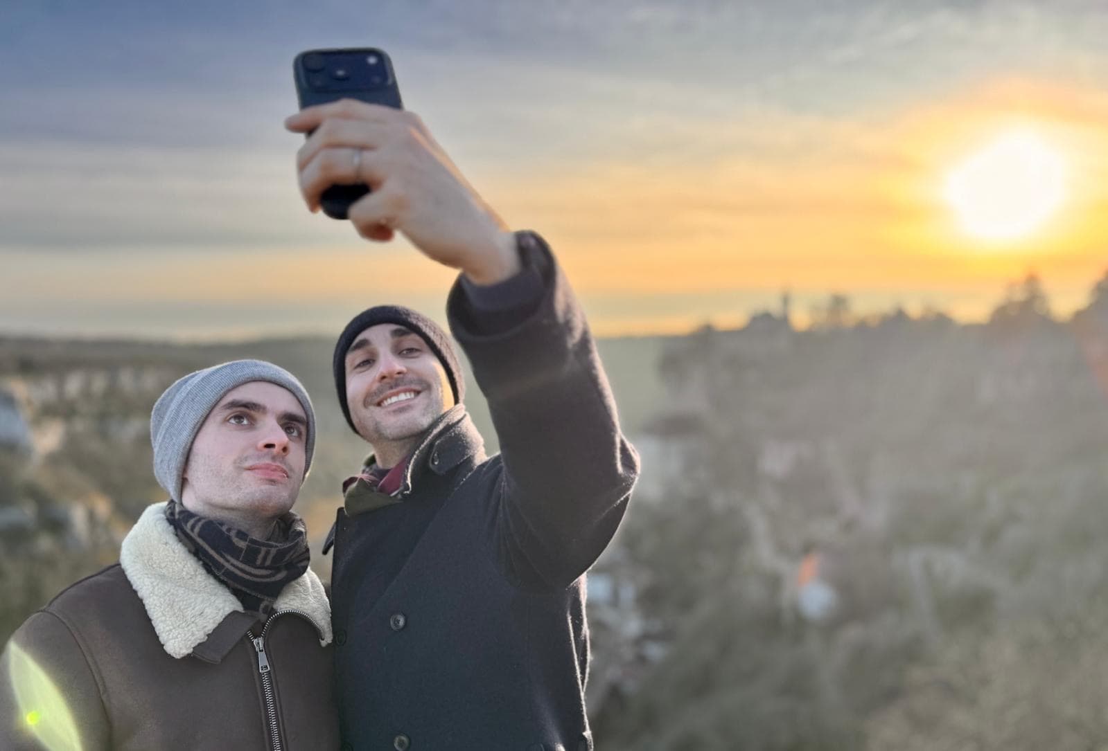 Théo et Chris au Nouvel An